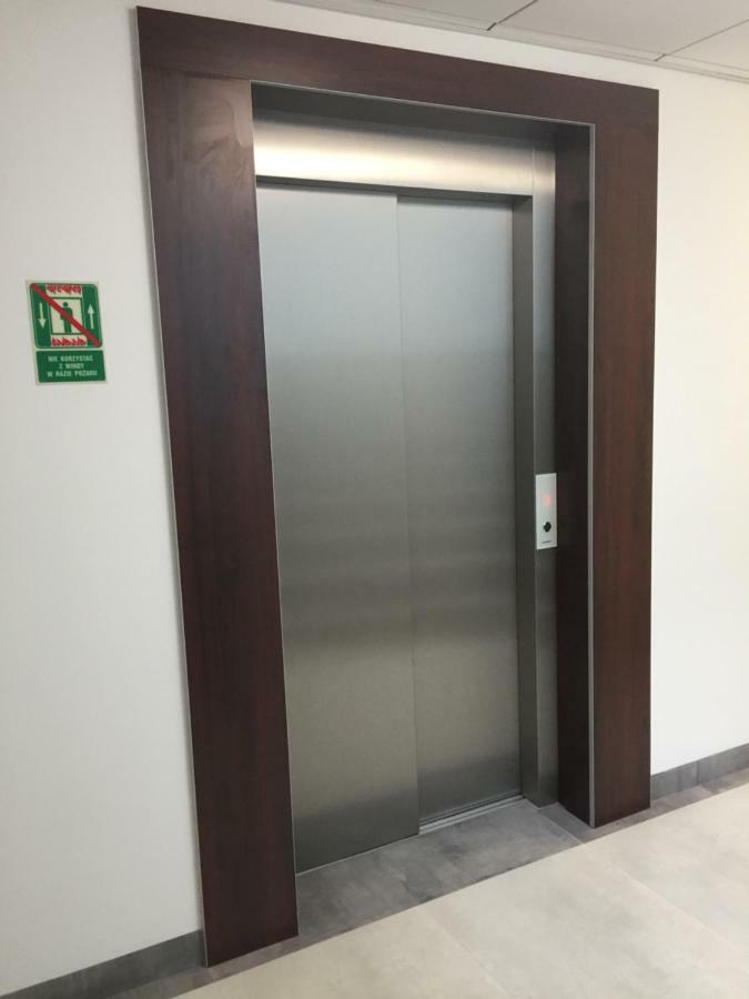 Apartamenty Nad Jeziorem -Zefir เอากุสตูฟ ภายนอก รูปภาพ